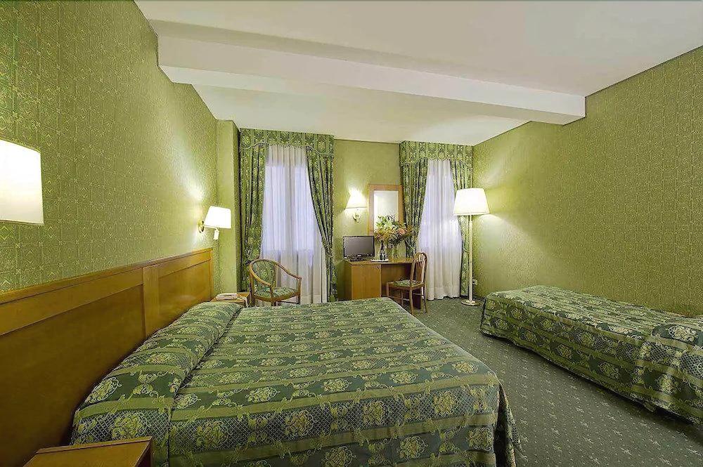 Hotel Nazionale Venezia Esterno foto