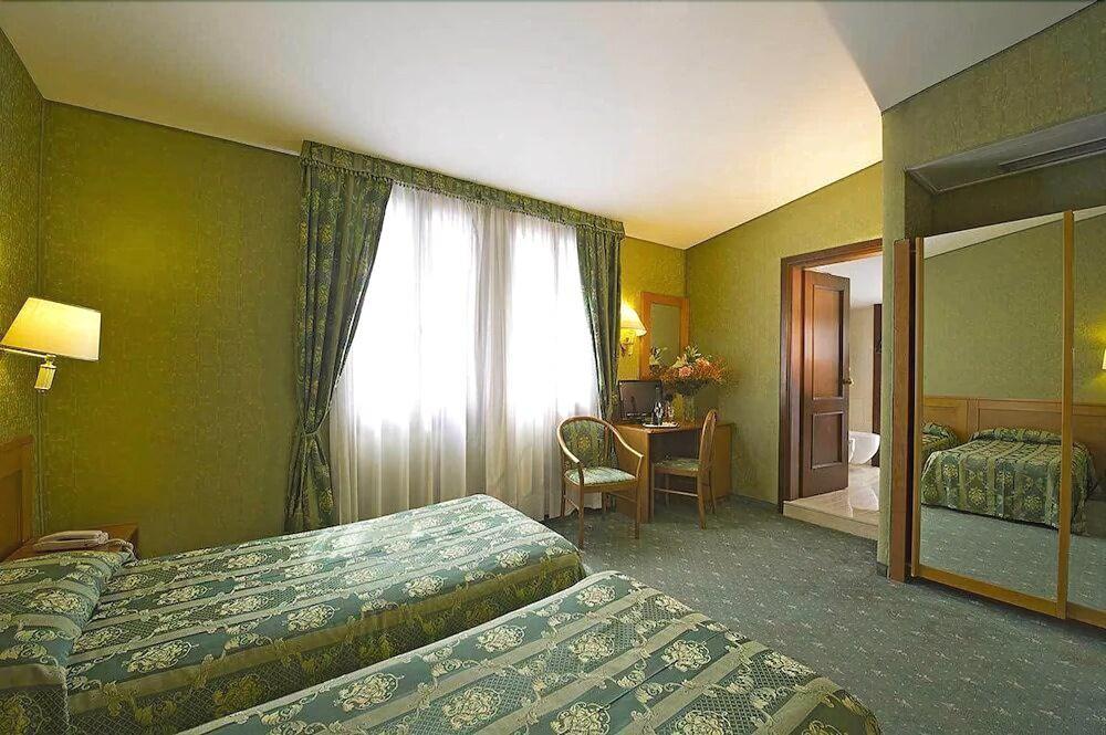 Hotel Nazionale Venezia Esterno foto
