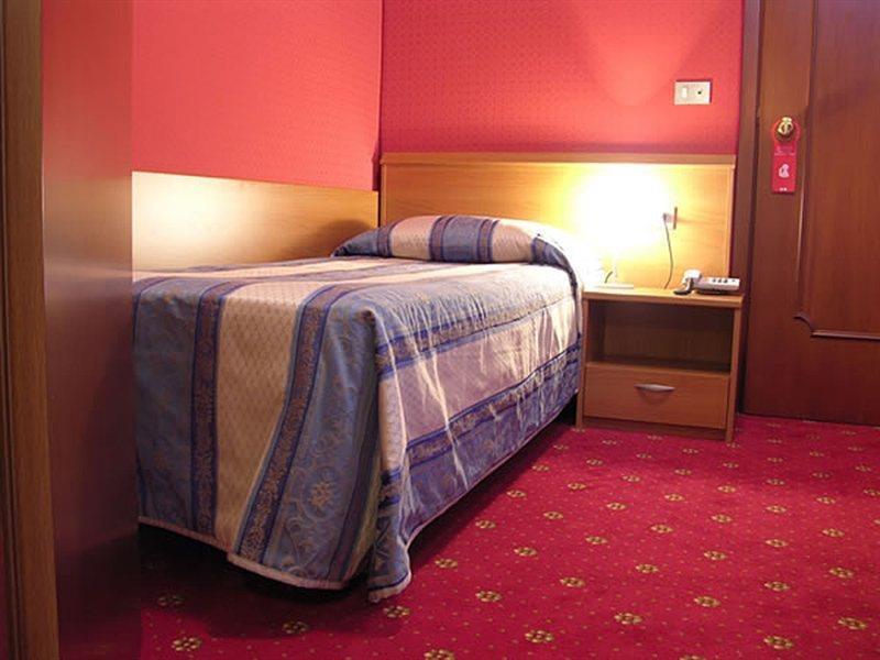 Hotel Nazionale Venezia Esterno foto