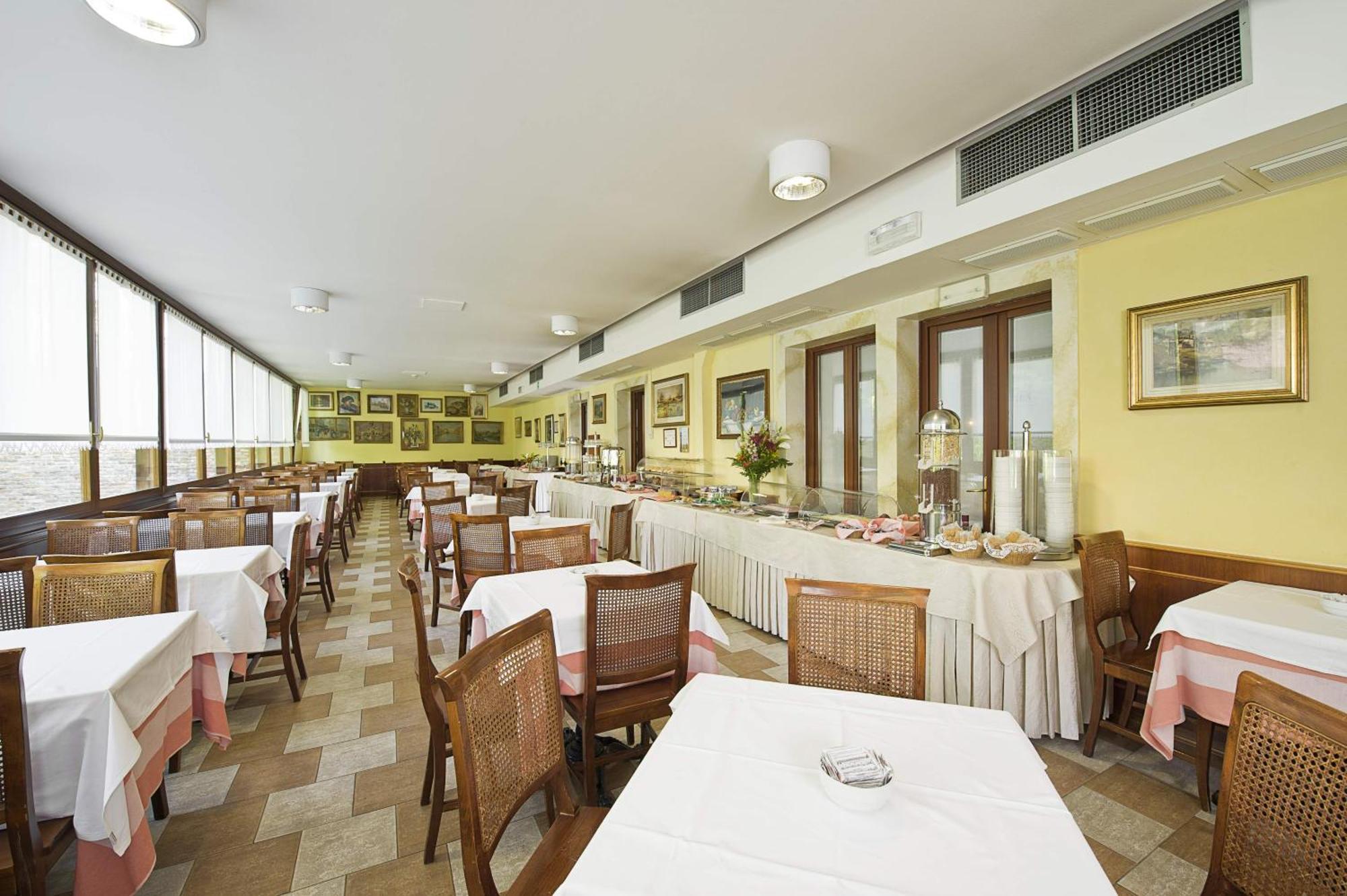 Hotel Nazionale Venezia Esterno foto