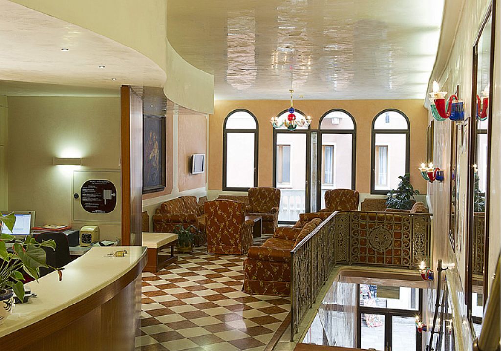 Hotel Nazionale Venezia Esterno foto