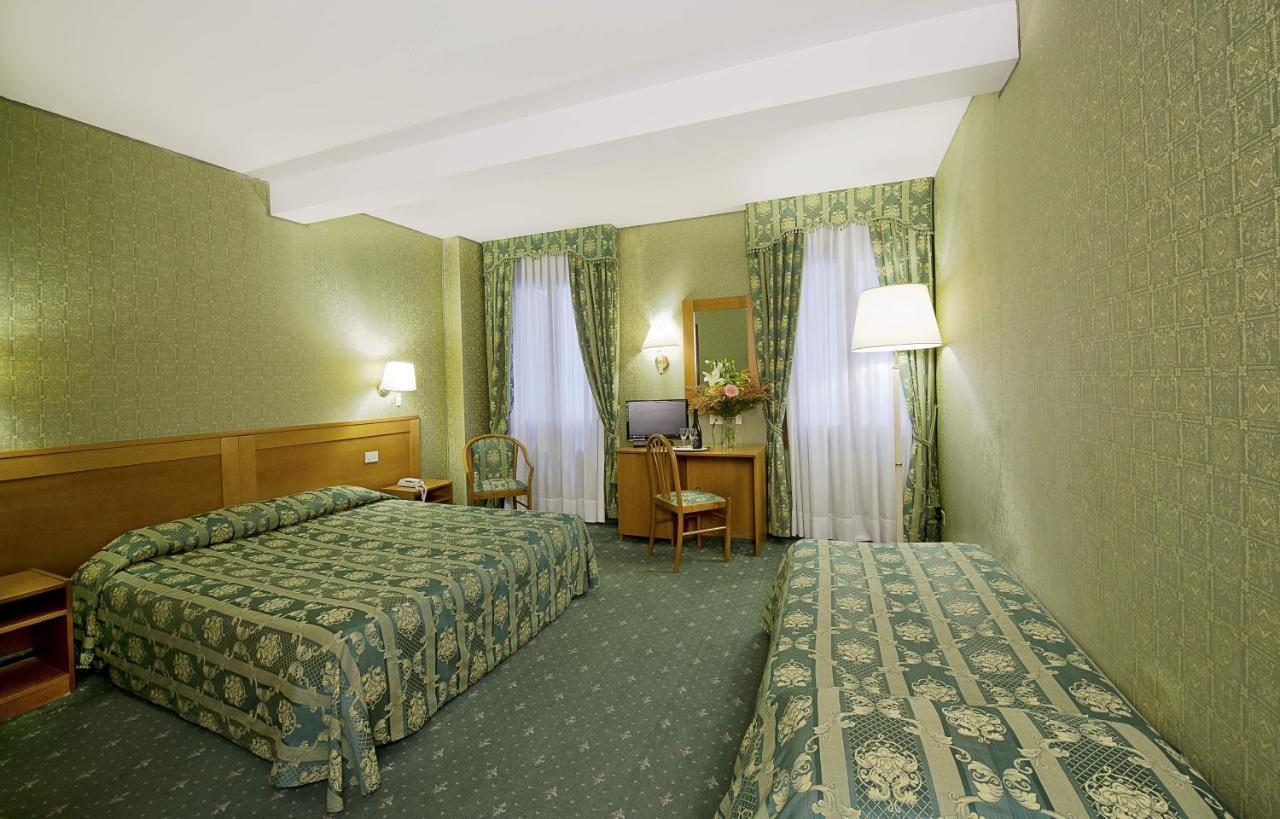 Hotel Nazionale Venezia Esterno foto