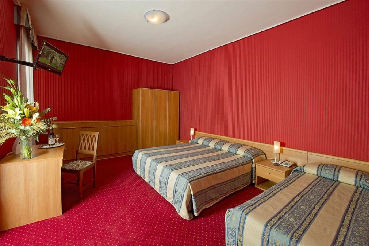 Hotel Nazionale Venezia Esterno foto